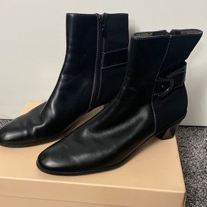 Joan & David Circa Boots 7 1/2 M